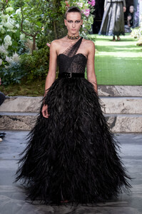 dior-hc-rf19-1943.thumb.jpg.138c37ae5bd73dc8ade086ec87d09900.jpg