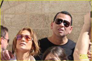 jennifer-lopez-alex-riodriguez-israel-august-2019-05.jpg