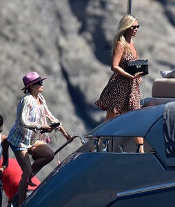 kate-moss-in-a-swimsuit-on-a-boat-near-portofino-08-09-2019-0.jpg