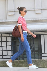 katie-holmes-in-casual-outfit-nyc-08-04-2019-2.jpg