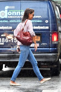katie-holmes-out-in-new-york-city-08-07-2019-5.jpg