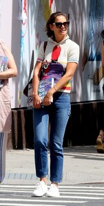 katie-holmes-out-in-nyc-08-05-2019-0.jpg