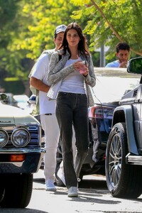 kendall-jenner-cha-cha-matcha-in-west-hollywood-08-22-2019-9.jpg