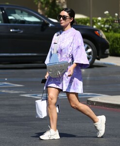 kim-kardashian-street-style-malibu-08-04-2019-12.jpg