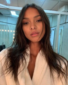 laisribeiro_67199796_450982362421304_1733655654910234140_n.jpg