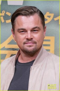 leonardo-dicaprio-joins-quentin-tarantino-ouatih-japan-press-conference-02.jpg