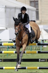 mary-kate-olsen-the-international-jumping-of-the-longines-global-champions-tour-in-paris-july-2019-11.jpg