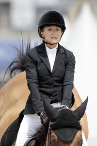 mary-kate-olsen-the-international-jumping-of-the-longines-global-champions-tour-in-paris-july-2019-9.jpg
