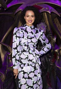 nathalie-emmanuel-the-dark-crystal-age-of-resistance-premiere-in-london-6.thumb.jpg.cbf454693064ce5cf7d986fe4301cb3e.jpg