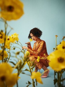 nathalie-emmanuel-the-laterals-magazine-june-2019-photos-3.thumb.jpg.9b9ad685ed4da001ab368f03bf2a5e5b.jpg