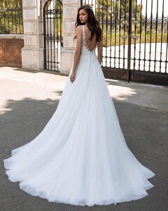 pronovias_67827314_116413093017596_286540059942999700_n.jpg