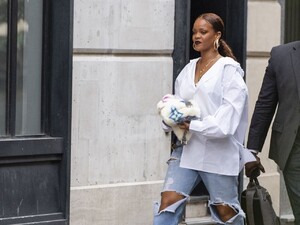 rihanna-street-style-07-26-2019-1.jpg