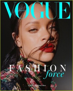 rihanna-vogue-hong-kong-august-2019-01.thumb.jpg.2fed638b18401df65053ae7a88f0992c.jpg