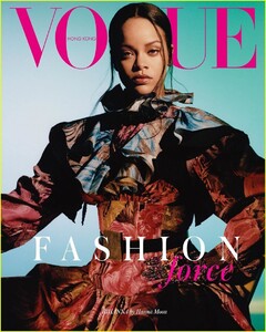 rihanna-vogue-hong-kong-august-2019-02.thumb.jpg.876ea23cde8f5db557d33a05fd07210b.jpg