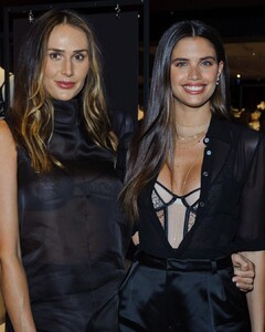 sarasampaio_67513457_438553533538788_4187110891017878456_n.jpg