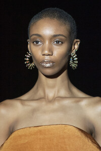schiaparelli-hc-clp-rf19-8760.thumb.jpg.cab0dbd7debfc096a8fc9f69a0353450.jpg