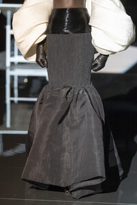 schiaparelli-hc-clp-rf19-8908.thumb.jpg.ccd027d87c7643bb5b1d69d3d75a9ced.jpg