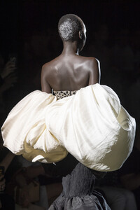 schiaparelli-hc-clp-rf19-8935.thumb.jpg.4582aeacb9d3dd67b4017fb6d272c395.jpg
