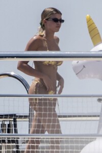 sofia-richie-in-a-bikini-on-holiday-in-positano-08-08-2019-3.jpg
