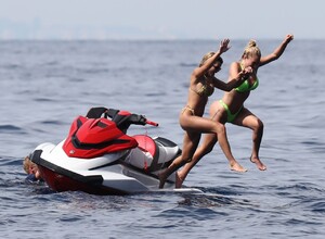 sofia-richie-in-a-bikini-on-holiday-in-positano-08-08-2019-9.jpg