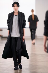 00003-THE-ROW-SS20-Ready-To-Wear.thumb.jpg.60227109b8504212b306af74f52b4263.jpg
