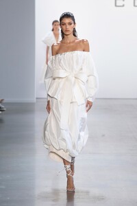 00005-Cong-Tri-Ready-To-Wear-Spring-2020.thumb.jpg.f3f634eec817f2784eac156300dc205b.jpg