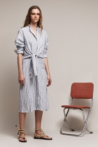 00026-Frame-SS20-Ready-To-Wear.thumb.jpg.81e850f1d7228113effc88c8383dcaa3.jpg