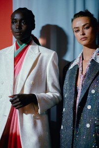 00051MISSONI_Vogueint_21sep19_credit_Jamie-Stoker.thumb.jpg.428baccfeb26a6ead2e22884b48e85db.jpg