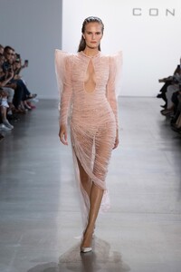 00056-Cong-Tri-Ready-To-Wear-Spring-2020.thumb.jpg.92fb2c0a45690168c7d2f6142cf4f725.jpg
