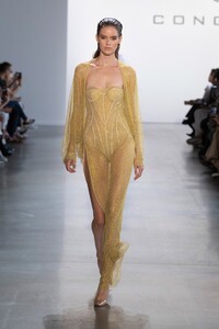 00058-Cong-Tri-Ready-To-Wear-Spring-2020.thumb.jpg.bdfa29c9a8d0d8edf25ed78cc7e296bb.jpg