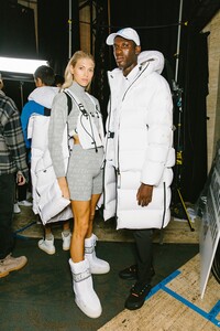 09-kith-ss20-backstage-corey-tenold.thumb.jpg.5fc50e68178dad9883ae0d12015b792f.jpg