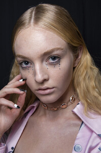 1000849300_ILovePrettySpring2020BackstageCR9kwr5Fz9dx.thumb.jpg.0757808575faa29a4be80869359246b3.jpg