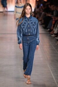 1004624330_Faretta_Catwalk_20190918_AlbertaFerretti.thumb.jpg.8e5d76222474e15b033a3171306ffed7.jpg