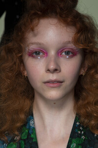 1004870903_AnnaSuiSpring2020BackstagepjDkP4OnM0Zx.thumb.jpg.a66a35830a0666490ea28952819f09a0.jpg