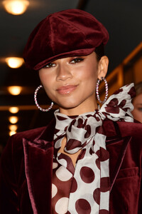 Zendaya+Coleman+Daily+Front+Row+7th+Annual+qk-AMnaE0o0x.jpg