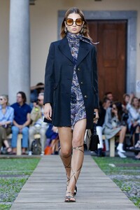 Giselle Norman Etro Spring 2020 RTW MFW 2.jpg
