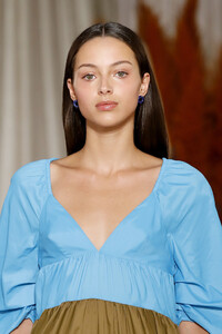 1058356246_StaudRunwaySeptember2019NewYorkFashionuQqWDcjgc5qx.thumb.jpg.3c47ca526a6541b0c4144587639a6041.jpg