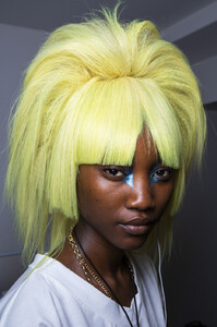 108349728_JeremyScottSpring2020BackstagemUGNyCtmugAx.thumb.jpg.ddde716996e4c483a331178cb4fc4b5e.jpg