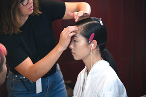 1087757372_LongchampBackstageSeptember2019NewYorkzCzjYE10Foox.thumb.jpg.2f5cb82c12a44a1ef71183a571408d5f.jpg