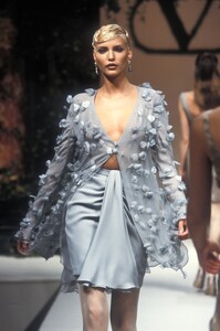 1102642111_Valentino1994HauteCouture127.thumb.jpg.2f796daa91e8289b20c681591947111c.jpg