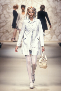 1105142979_Chloe1994WomenRTW67.thumb.jpg.60fb70fe1f9c8c1005a4c89f1627ebbd.jpg