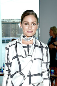 Olivia+Palermo+Jason+Wu+Collection+Front+Row+D1FUyM7K_m5x.jpg