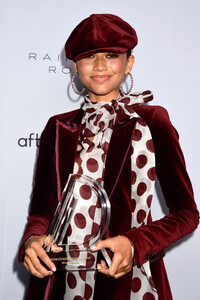 Zendaya+Coleman+Daily+Front+Row+7th+Annual+j9RoV4fkVEHx.jpg