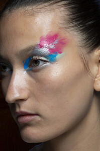 1157915967_ChristianSirianoSpring2020BackstagezfOQhe3m00Ex.thumb.jpg.719626e54f31a68e9e82746ded47bae1.jpg