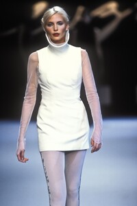 1159344485_Kenzo1994WomenRTW90.thumb.jpg.45acad5a339404a98b0f74275d4281fb.jpg