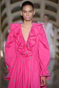 116621397_SelfPortraitRunwaySeptember2019NewYorkz-jQVdFcwDCx.thumb.jpg.5303fbd36801c295b871148fd3de488b.jpg