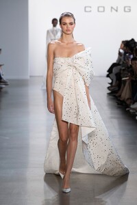 Dasha Khlystun Cong Tri Spring 2020 RTW NYFW 2.jpg