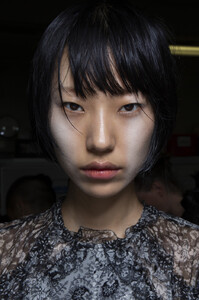 1190326616_DionLeeSpring2020BackstageTMlDXU1A83dx.thumb.jpg.abdfc8b38f16287cf2e71dc92514b096.jpg