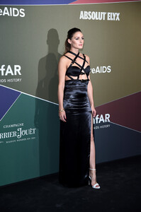 Olivia+Palermo+amfAR+Gala+Milano+2019+Red+-DXG48eV7B1x.jpg