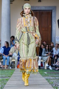 Meghan Roche Etro Spring 2020 RTW MFW 2.jpg